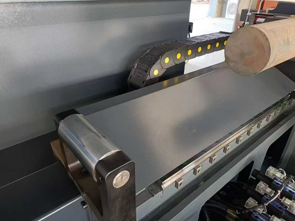 高精度圓鋸機細節(jié)圖